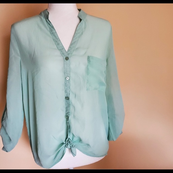 Nollie Tops - 🆓NOLLIE Summer Sheer Aqua/Teal + detailed back M